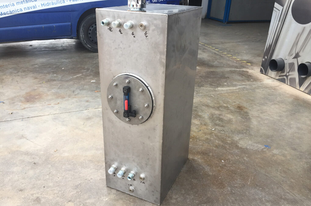 Depósitos de aceite hidráulico