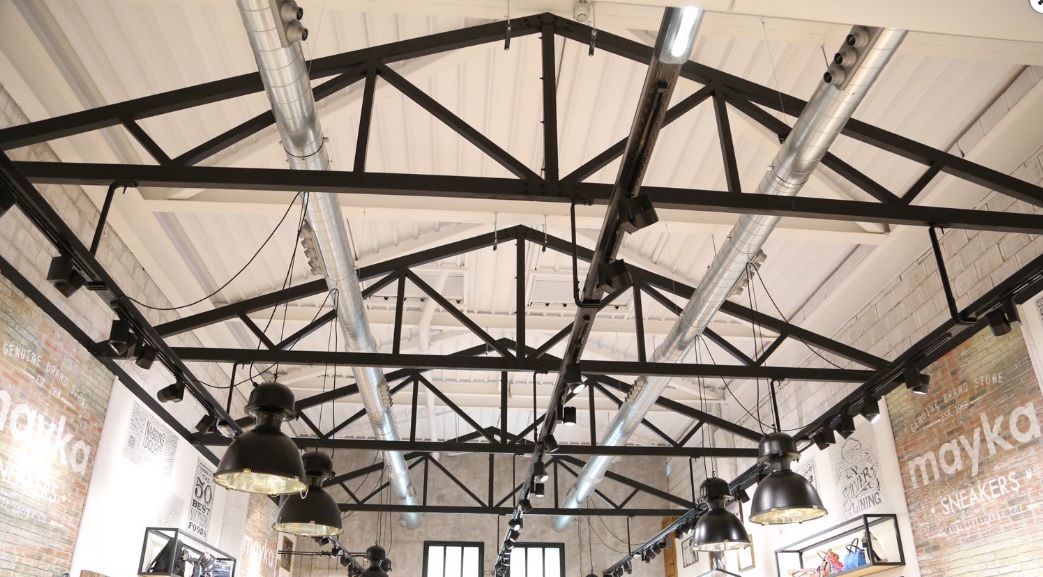 Fachada y interior de Mayka La Zenia por Studio 17