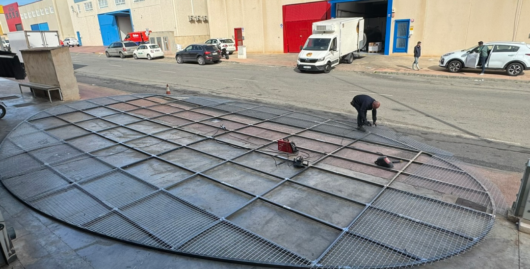 Aeropuerto Menorca duty free estructura canopy