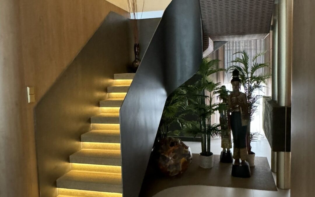 Escalera en chapa de acero al carbono